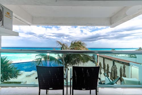 Junior-Suite, Badewanne, Meerblick | Blick vom Balkon