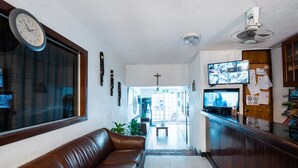 Unclassified image, 3 of 73, button - Ticuch Melida Plaza (Cancun)