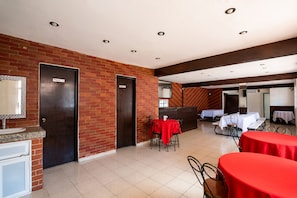 Breakfast, lunch and dinner served  - Ticuch Melida Plaza (Cancun)