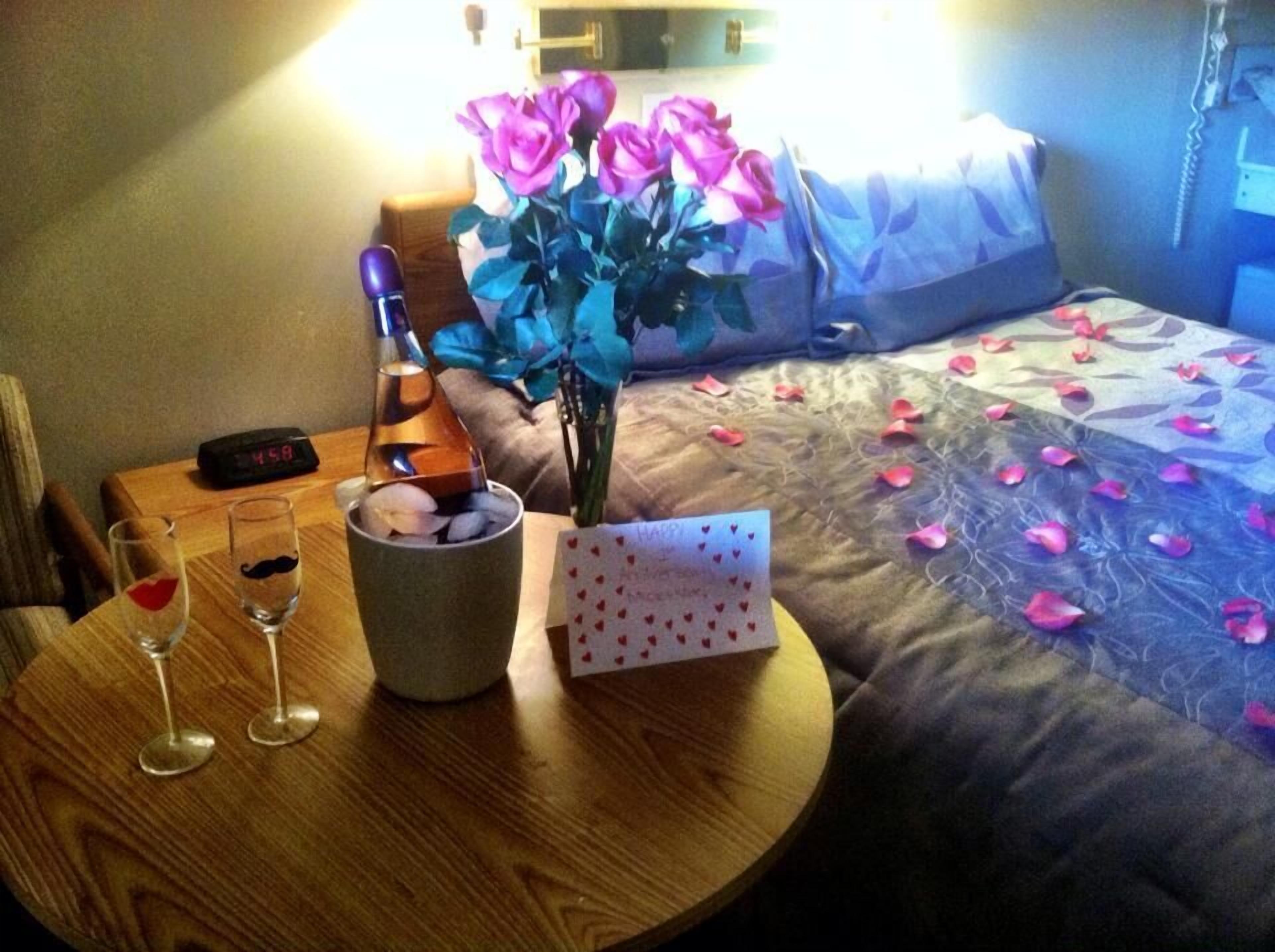 standard room, 1 queen bed | 1 bedroom, desk, free wifi, bed sheets