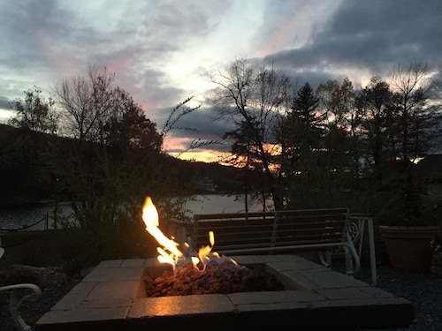 Lake Harmony Inn