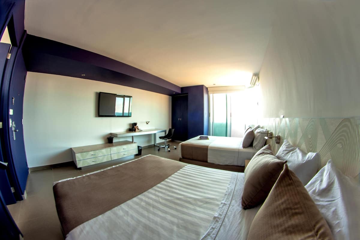 In-room safe, desk, iron/ironing board, free WiFi