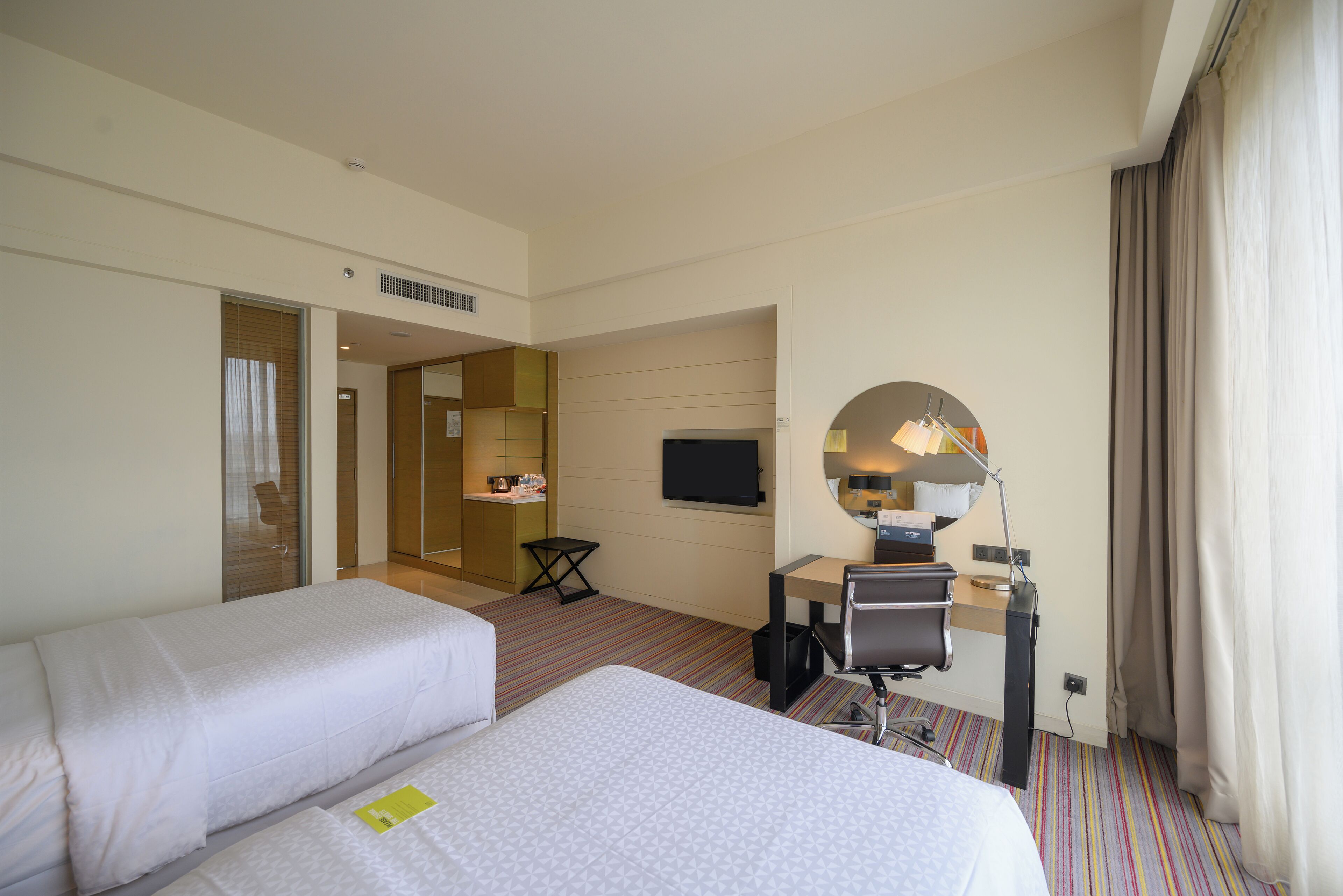 1 bedroom, minibar, in-room safe, desk