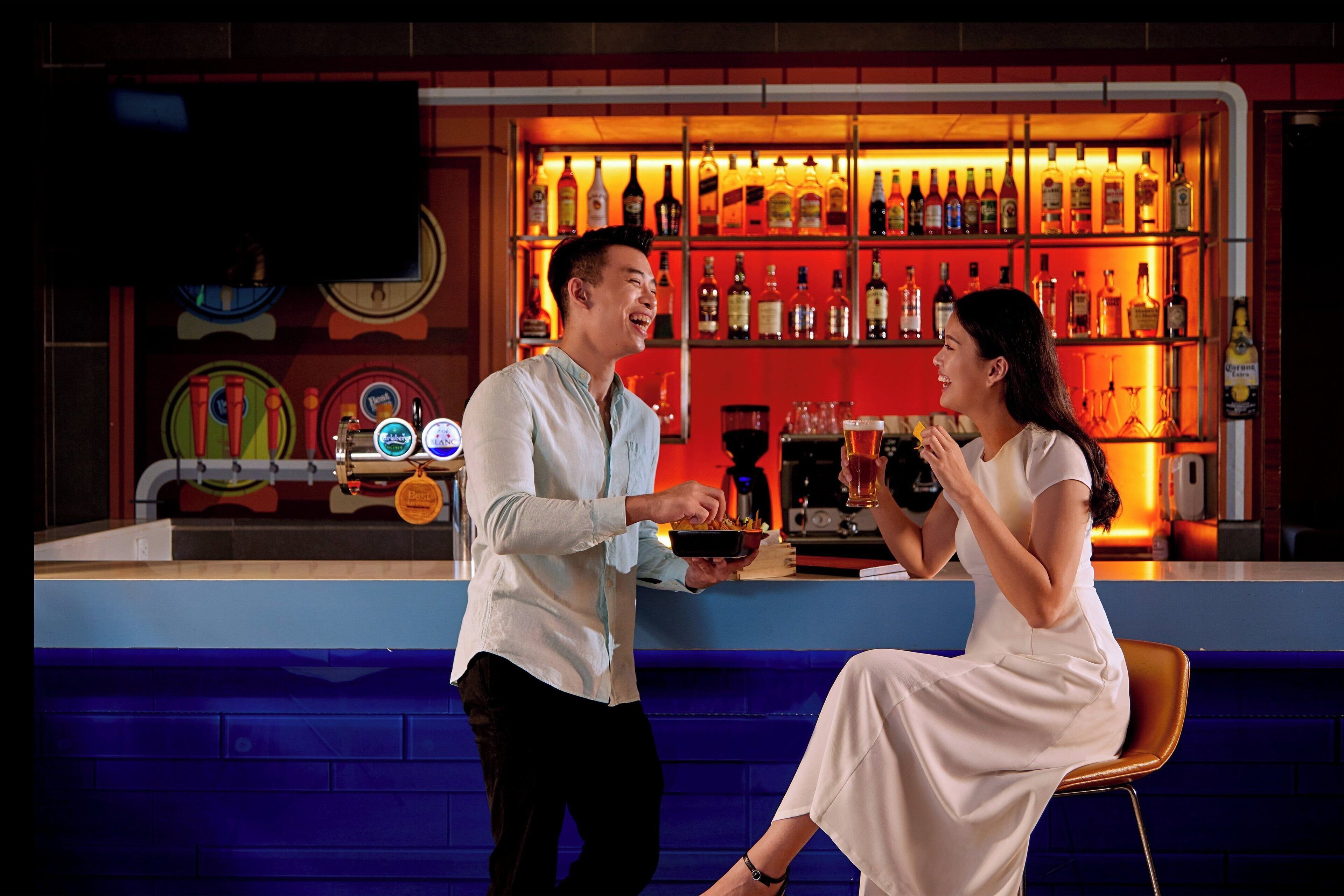 breakfast, lunch, dinner served; international cuisine