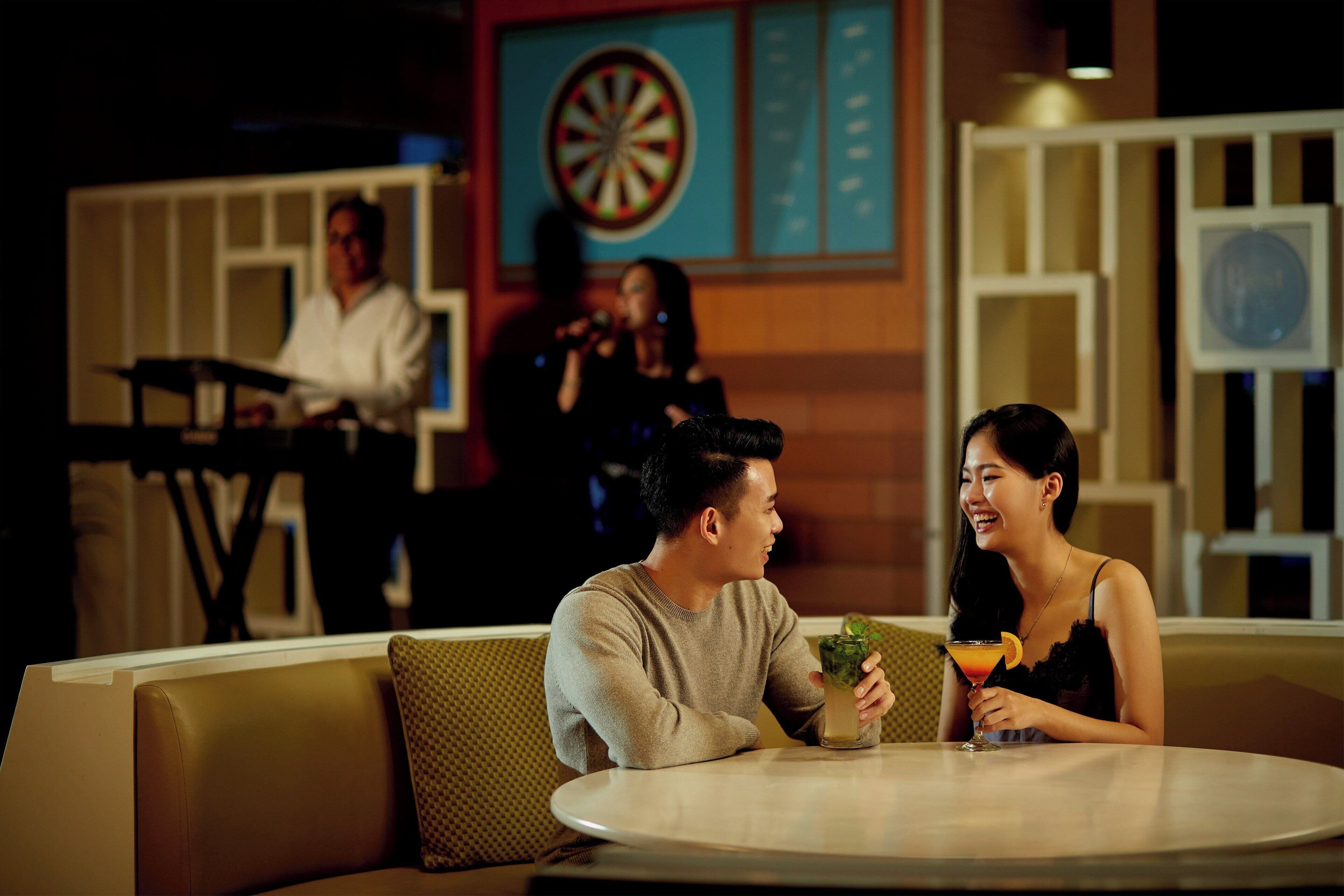 breakfast, lunch, dinner served; international cuisine