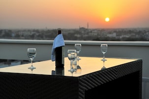 Culinária internacional, restaurante ao ar livre