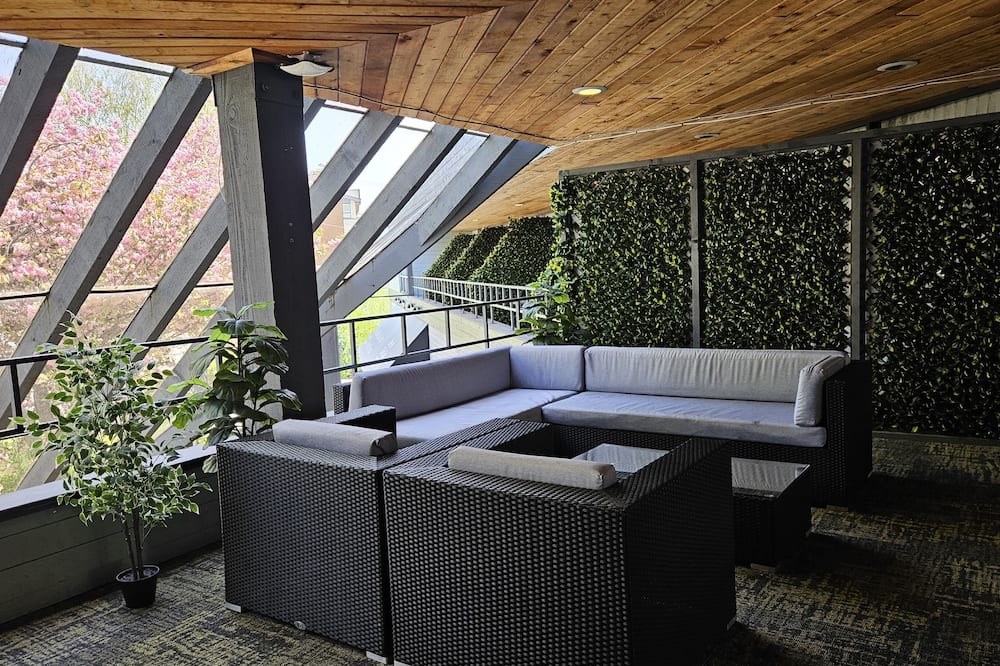 Cedars Inn Hotel & Convention Center