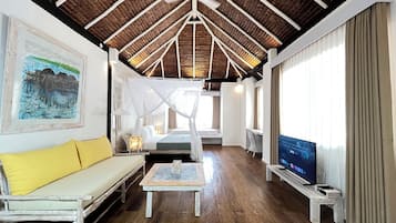 1 bedroom, minibar, in-room safe, cribs/infant beds