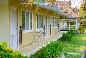 Deluxe Double or Twin Room, 1 Double Bed, Ocean View | 1 bedroom, minibar, in-room safe, cribs/infant beds