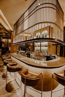 2 bares/lounges, bar ao lado da piscina