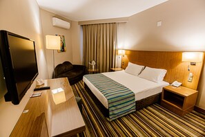 Chambre Standard Double ou avec lits jumeaux | Literie de qualité supérieure, minibar, coffres-forts dans les chambres