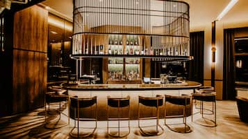 2 bares o lounges, bar junto a la alberca