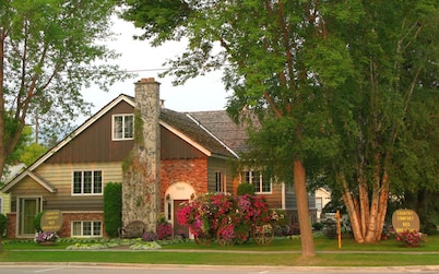 Country Comfort Bed & Breakfast