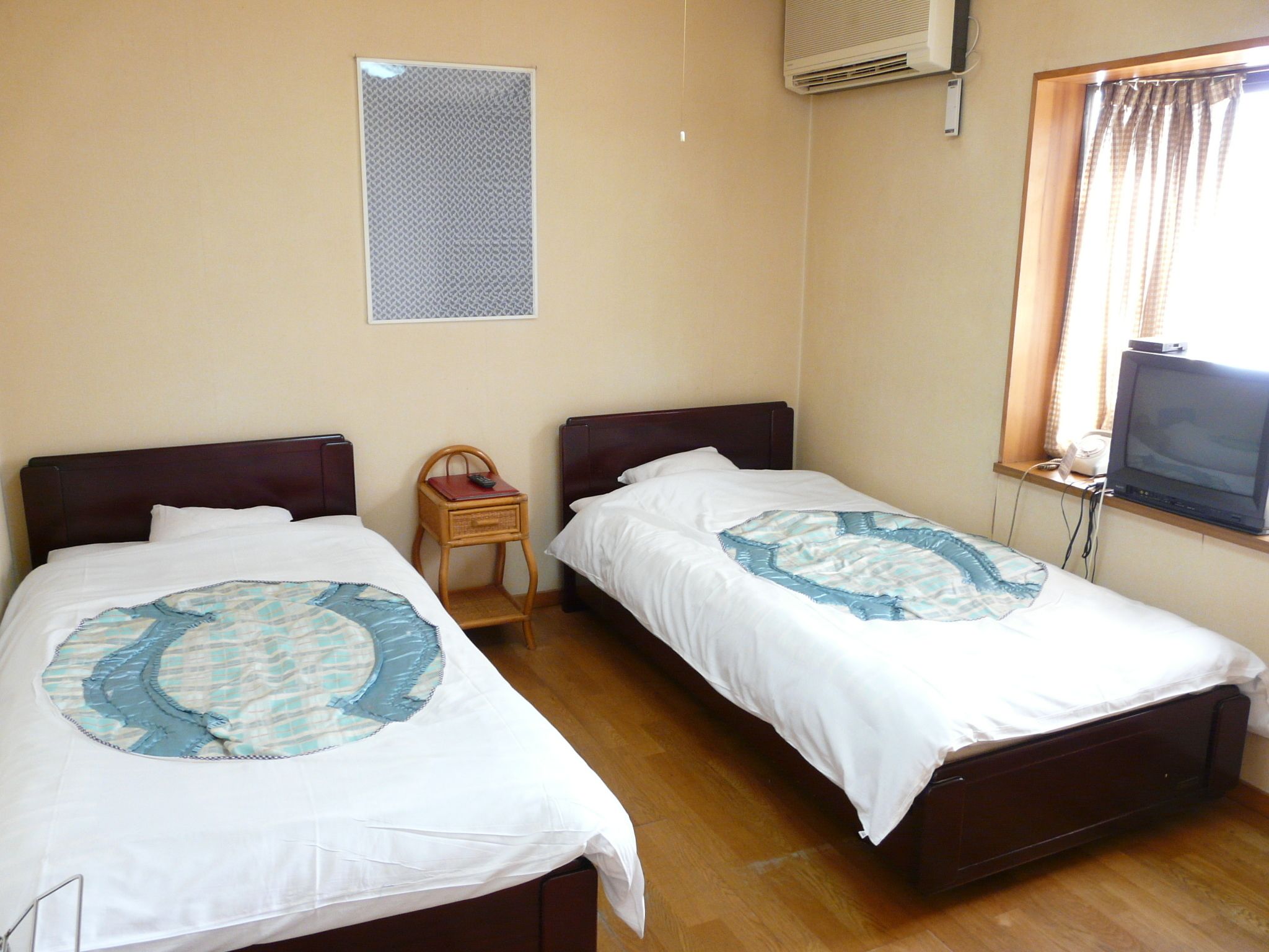 Twin Room, Shared Bathroom