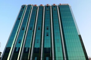 Front of property - Hotel La Princesa (Lima)