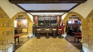 Pub, garden views, open daily - SPA Hotel Zámek Lužec (Nejdek)