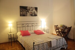 Double or Twin Room | In-room safe, iron/ironing board, free WiFi, bed sheets