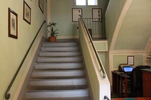 Interior entrance - Hotel Portici (Vicoforte)