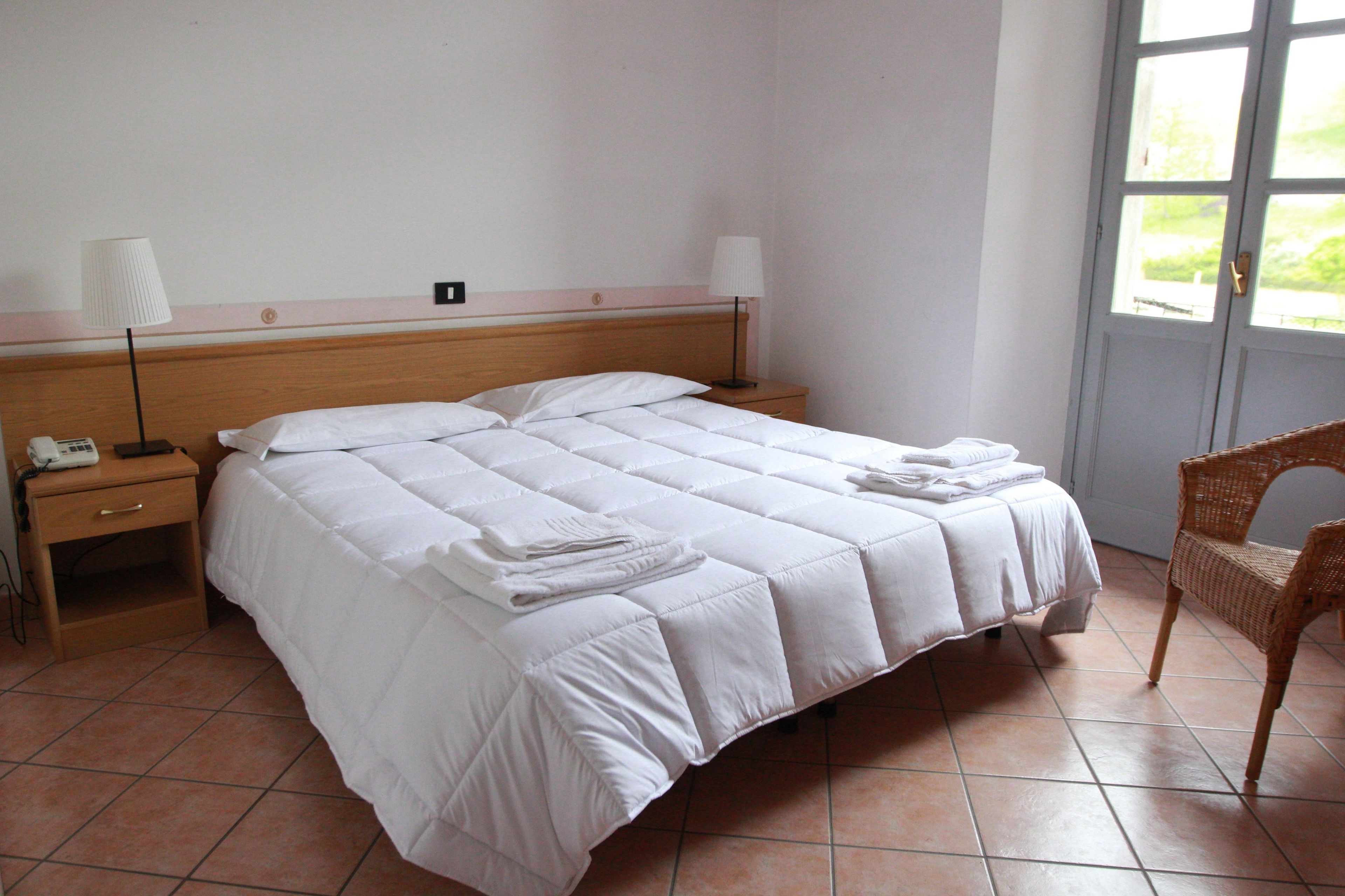 premium bedding, in-room safe, desk, free wifi