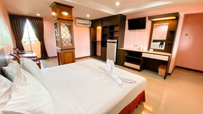 Dobbeltrom – deluxe | Skrivebord, blendingsgardiner, wi-fi (inkludert) og sengetøy