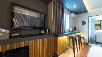 Royal Deluxe Room | Una scrivania, tende oscuranti, insonorizzazione, Wi-Fi gratuito