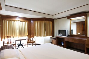 Minibar, desk, free WiFi - AA Pattaya Residence (Pattaya)