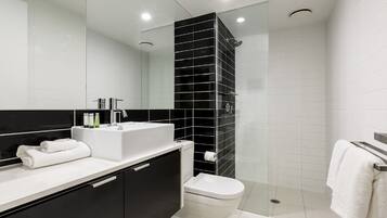 Apartment, 2 Bedrooms | Bathroom | Shower, free toiletries, hair dryer, towels