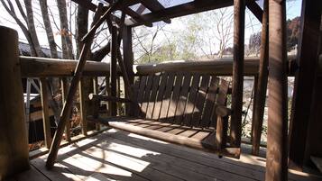 Habitación tradicional con 2 camas individuales, hidromasaje, en edificio contiguo (Adult only) | Terraza o patio