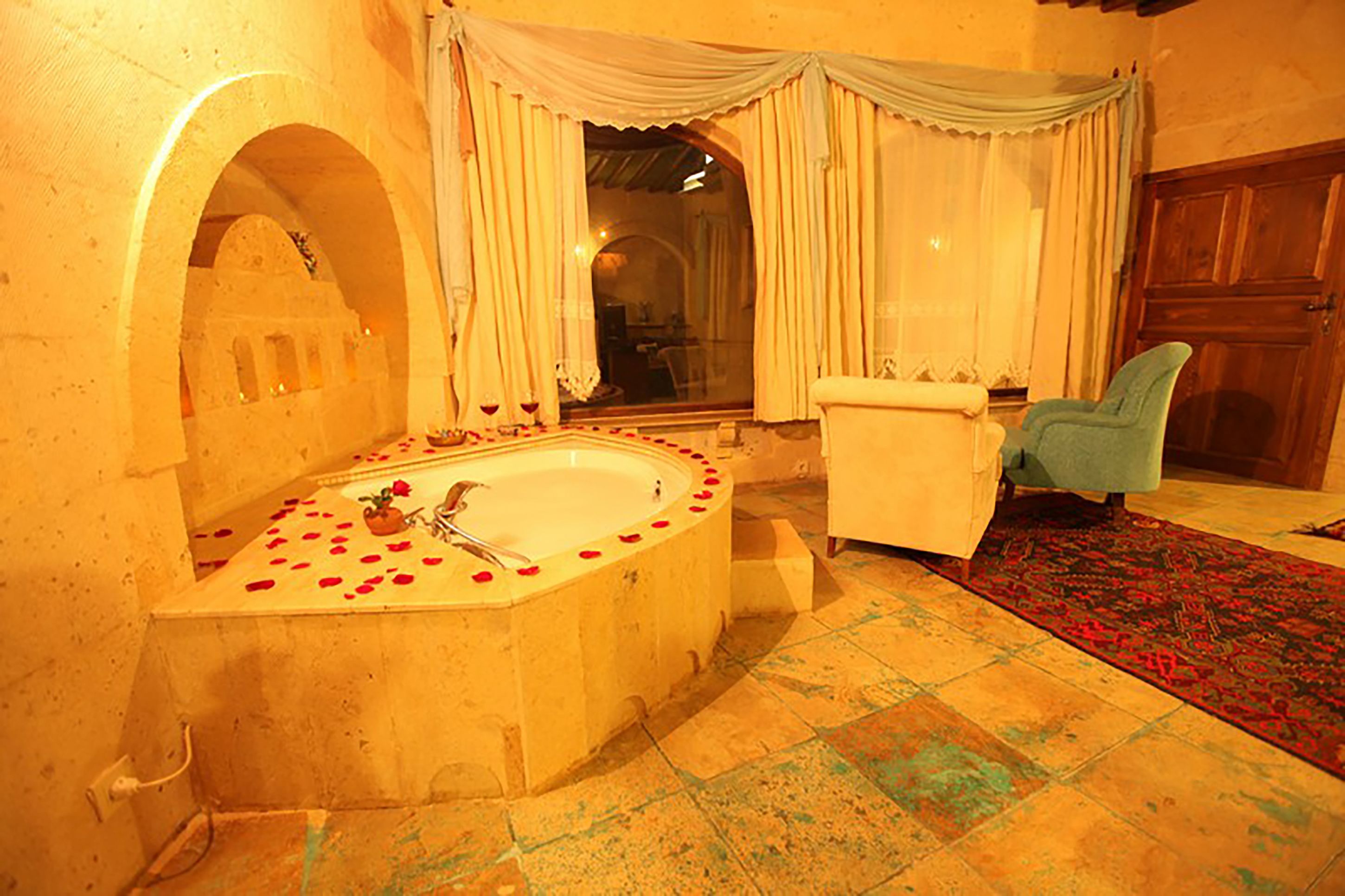 menduha hanim honeymoon suite | premium bedding, minibar, desk, free wifi