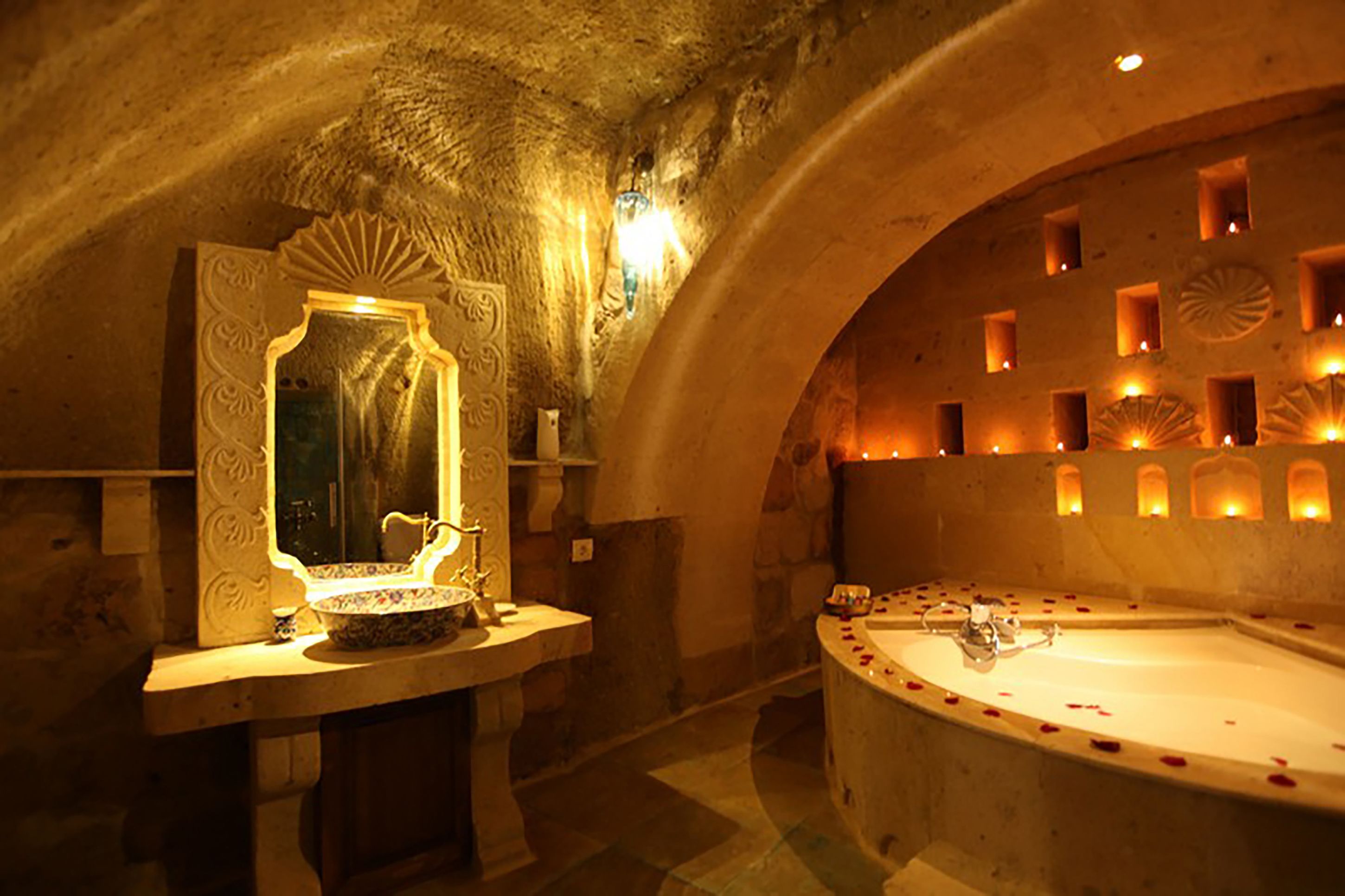 pakize hanim honeymoon suite | premium bedding, minibar, desk, free wifi