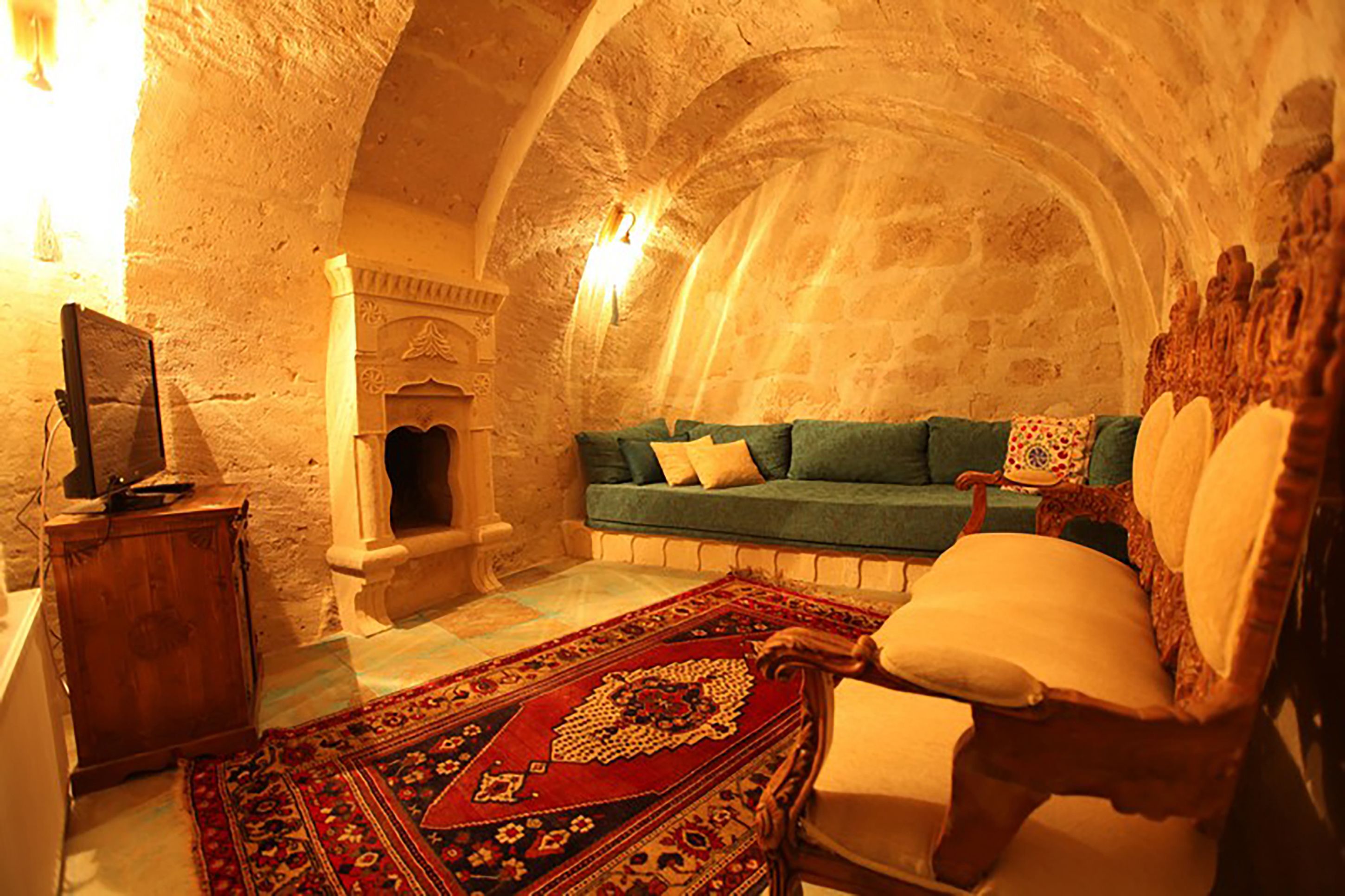 gelin kiz honeymoon suite | premium bedding, minibar, desk, free wifi