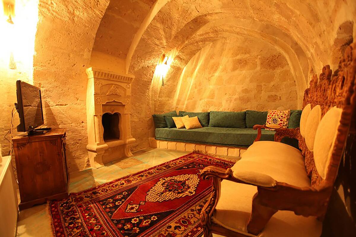 gelin kiz honeymoon suite | premium bedding, minibar, desk, free wifi