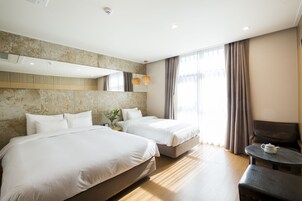 Deluxe Twin Room | Premium bedding, in-room safe, individually decorated, soundproofing