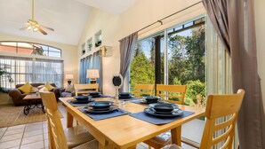 Apartment (4 bedroom Townhouse Emerald Island 27) | Exterior