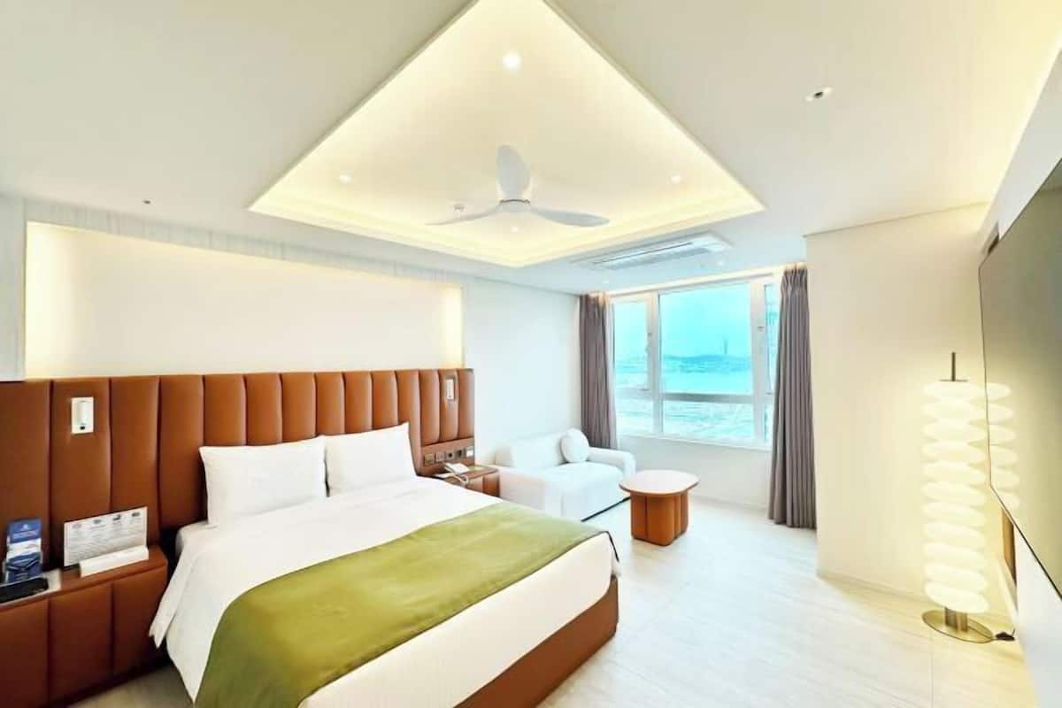1 bedroom, minibar, in-room safe, blackout drapes