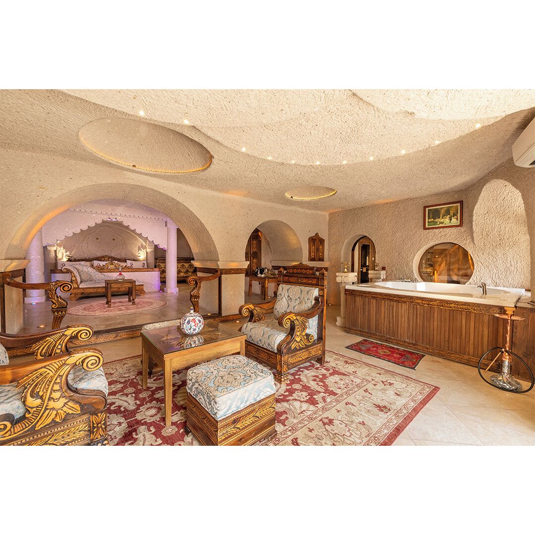 byzantine king suite with turkish hamam | egyptian cotton sheets, hypo-allergenic bedding, down duvets