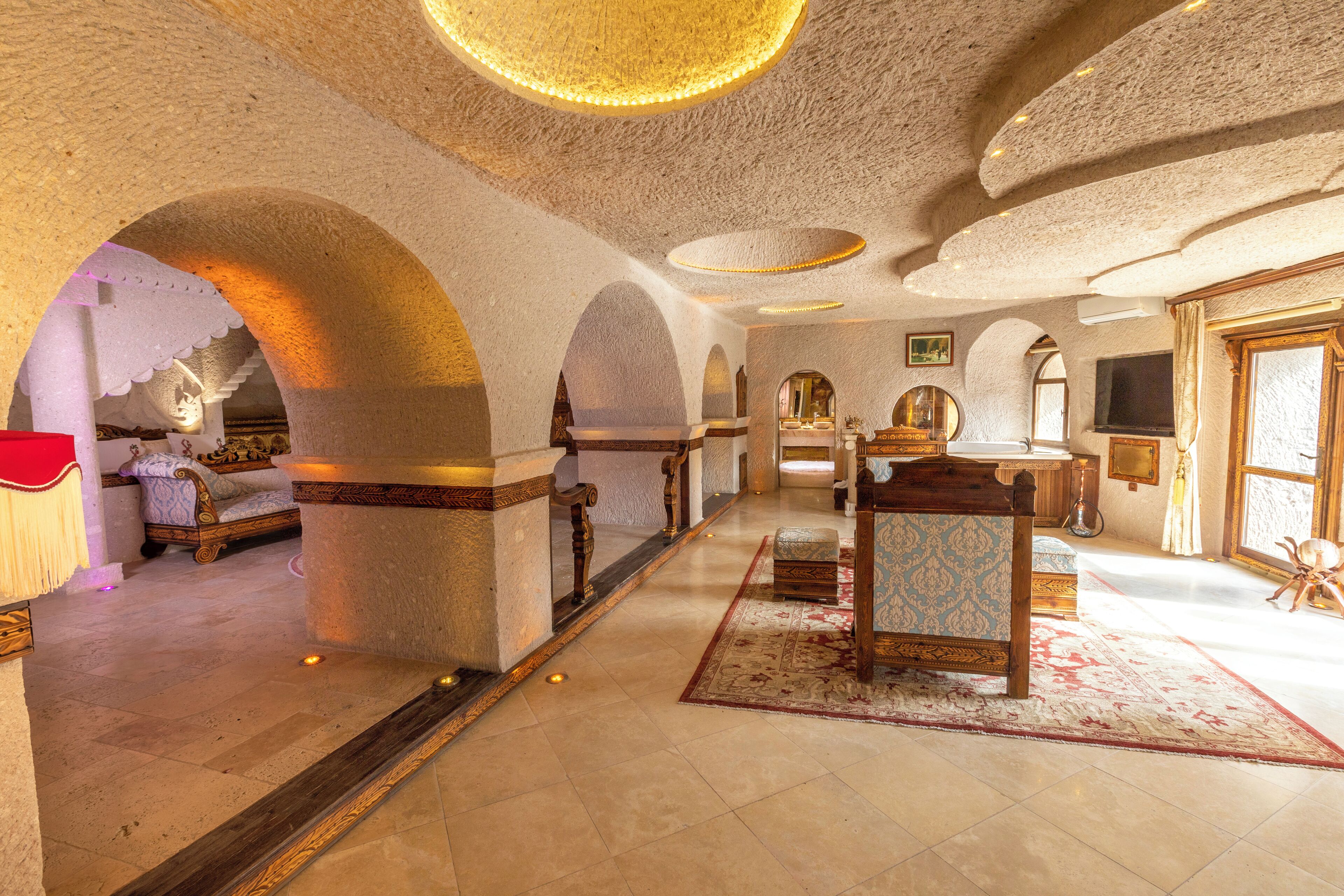 byzantine king suite with turkish hamam | egyptian cotton sheets, hypo-allergenic bedding, down duvets