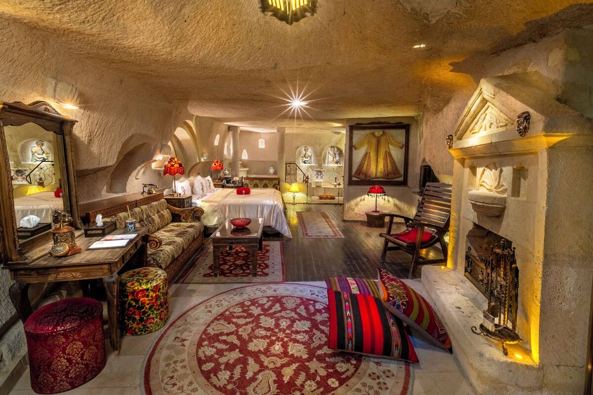 ROMAN KING SUITE with TURKISH HAMAM | Sengetøy i egyptisk bomull, allergitestet sengetøy og dundyner