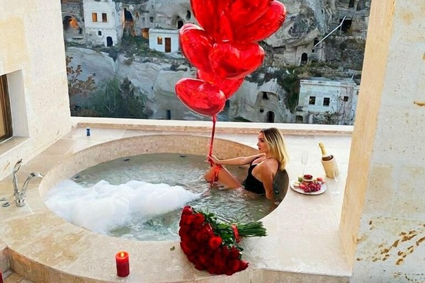 Suite – panorama | Bad | Toalettartikler (inkludert), hårføner, badekåper og tøfler