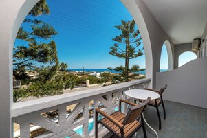 Village comfort Room with sea view | Terrace/patio
