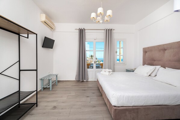 Cycladic Maisonette with sea view