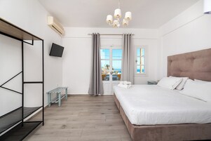 Cycladic Maisonette with sea view | Bed sheets