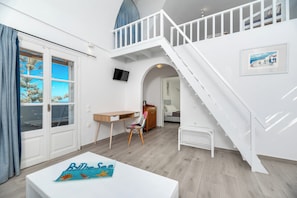 Panoptis Maisonette with private pool & sea view - Maistros Village (Santorini)