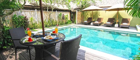 Daily continental breakfast for a fee