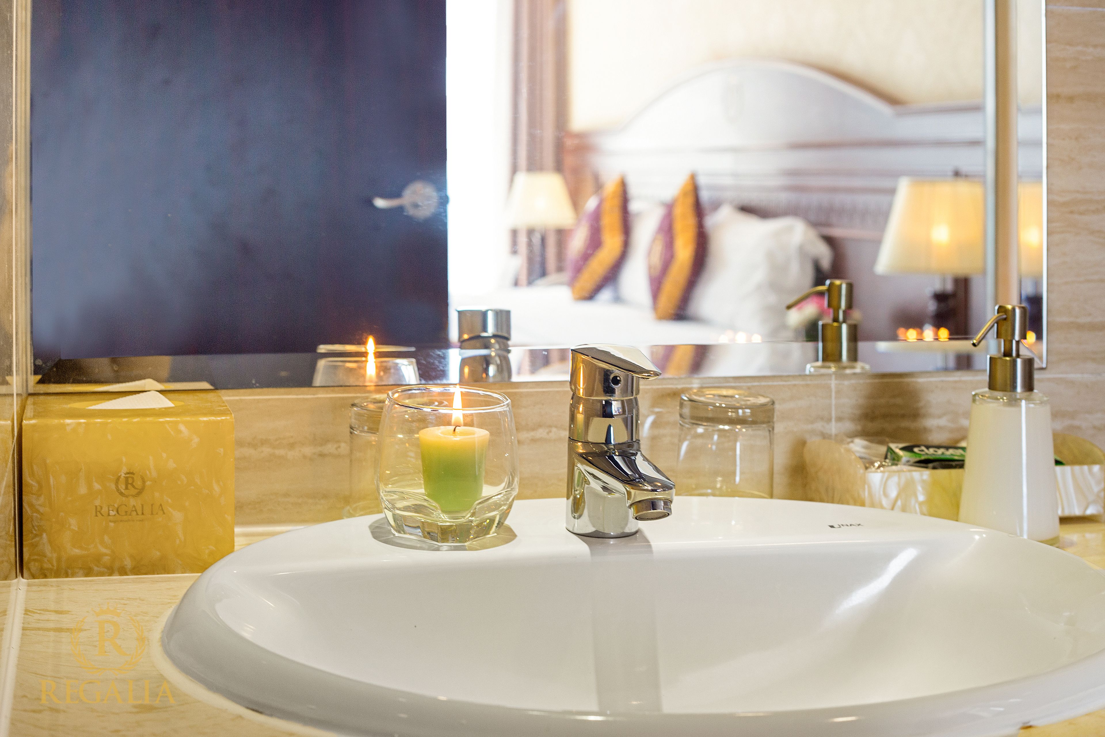 suite, balcony, sea view | bathroom amenities | hair dryer, bathrobes, slippers, towels