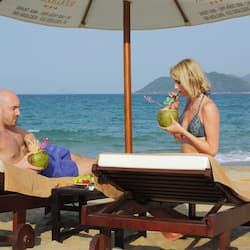 Private beach nearby, white sand, sun-loungers, beach umbrellas