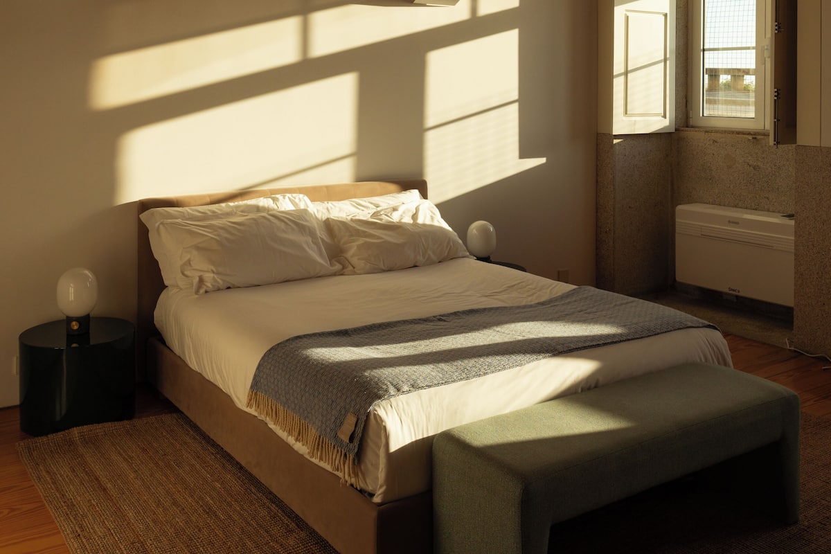 Apartment, 1 Bedroom, Kitchenette, Sea View | 1 bedroom, premium bedding, minibar, in-room safe