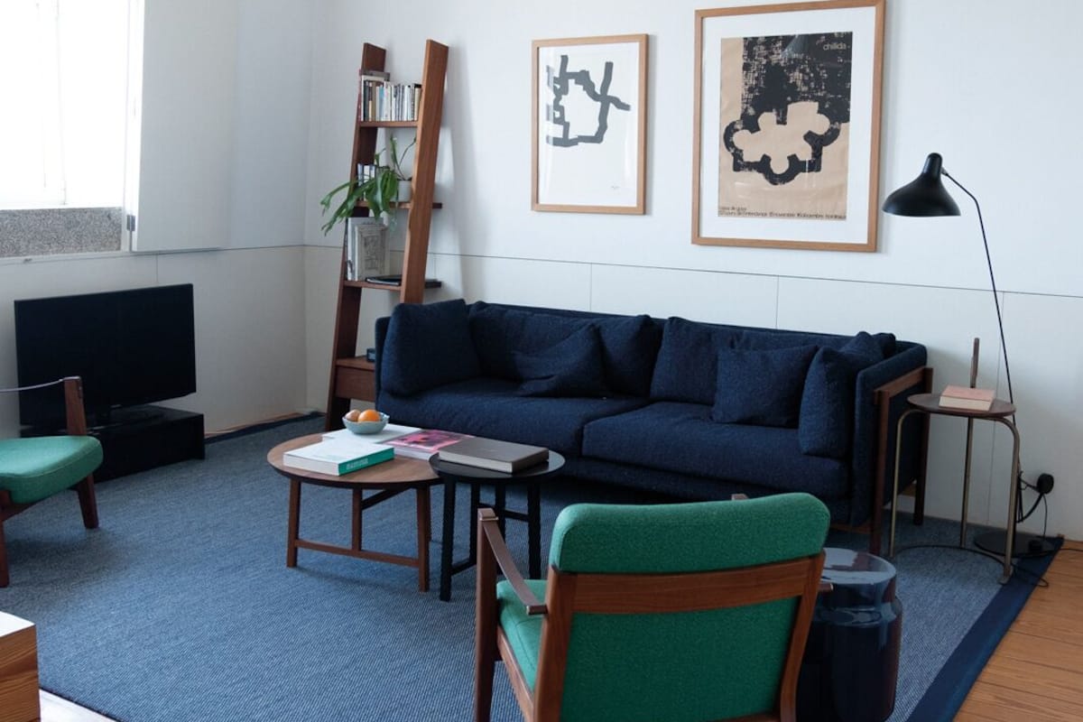 Appartement, 1 chambre, coin cuisine, vue mer | Coin séjour | Télévision à écran plat de 50 pouces avec chaînes par câble, télévision