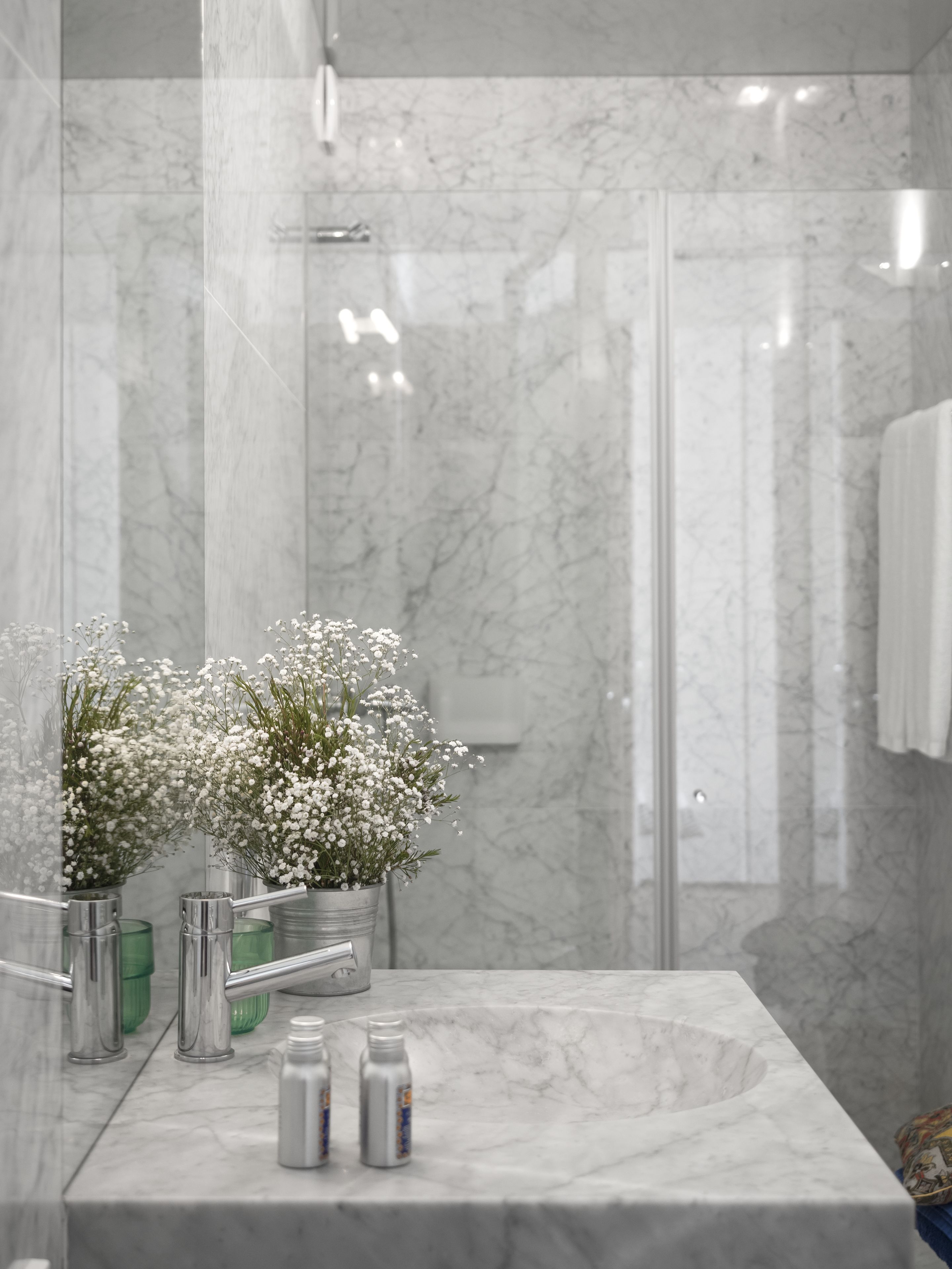 apartment, 1 bedroom, kitchenette, sea view | bathroom | shower, designer toiletries, hair dryer, bathrobes