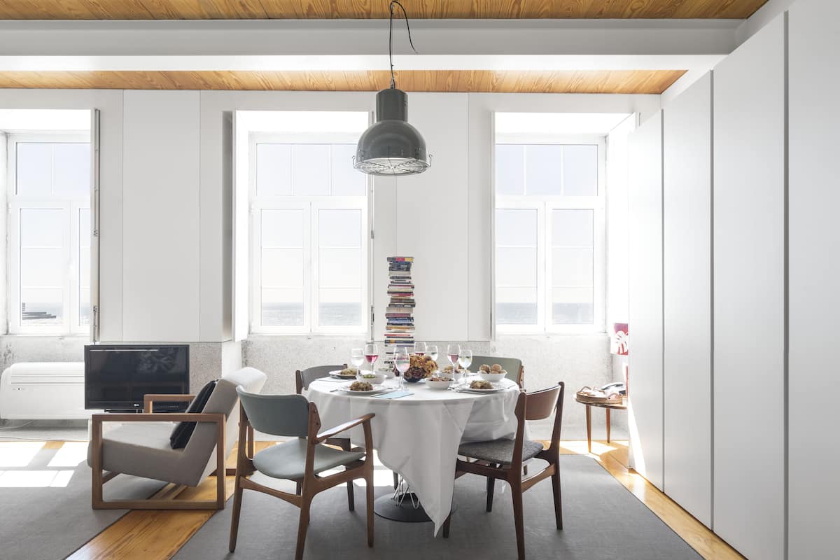 Apartment, 1 Bedroom, Kitchenette, Sea View | In-room dining